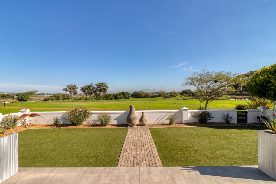 3 Bedroom Property for Sale in Croydon Vineyard Estate Western Cape